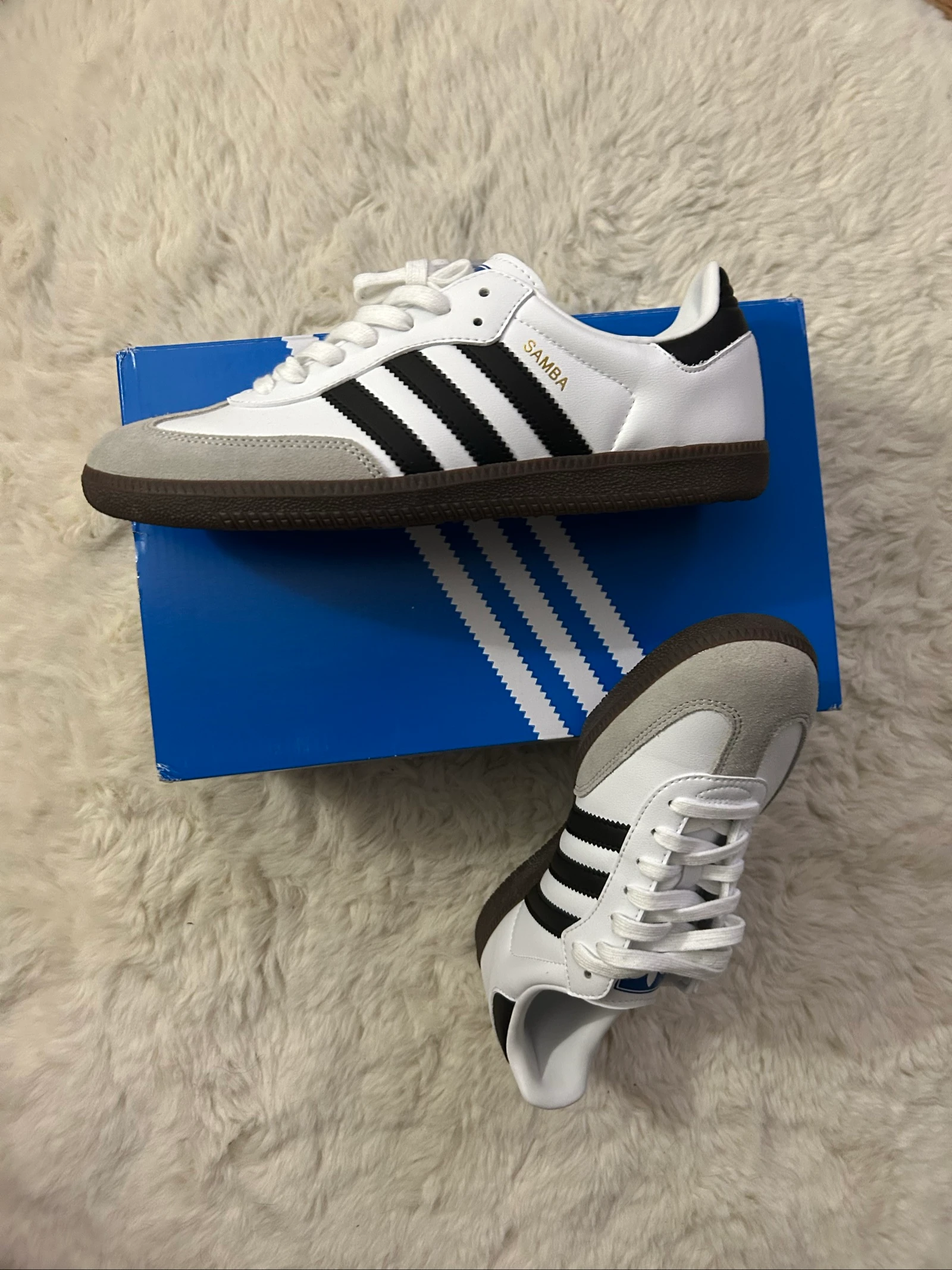 Samba, taille 42, blanche 